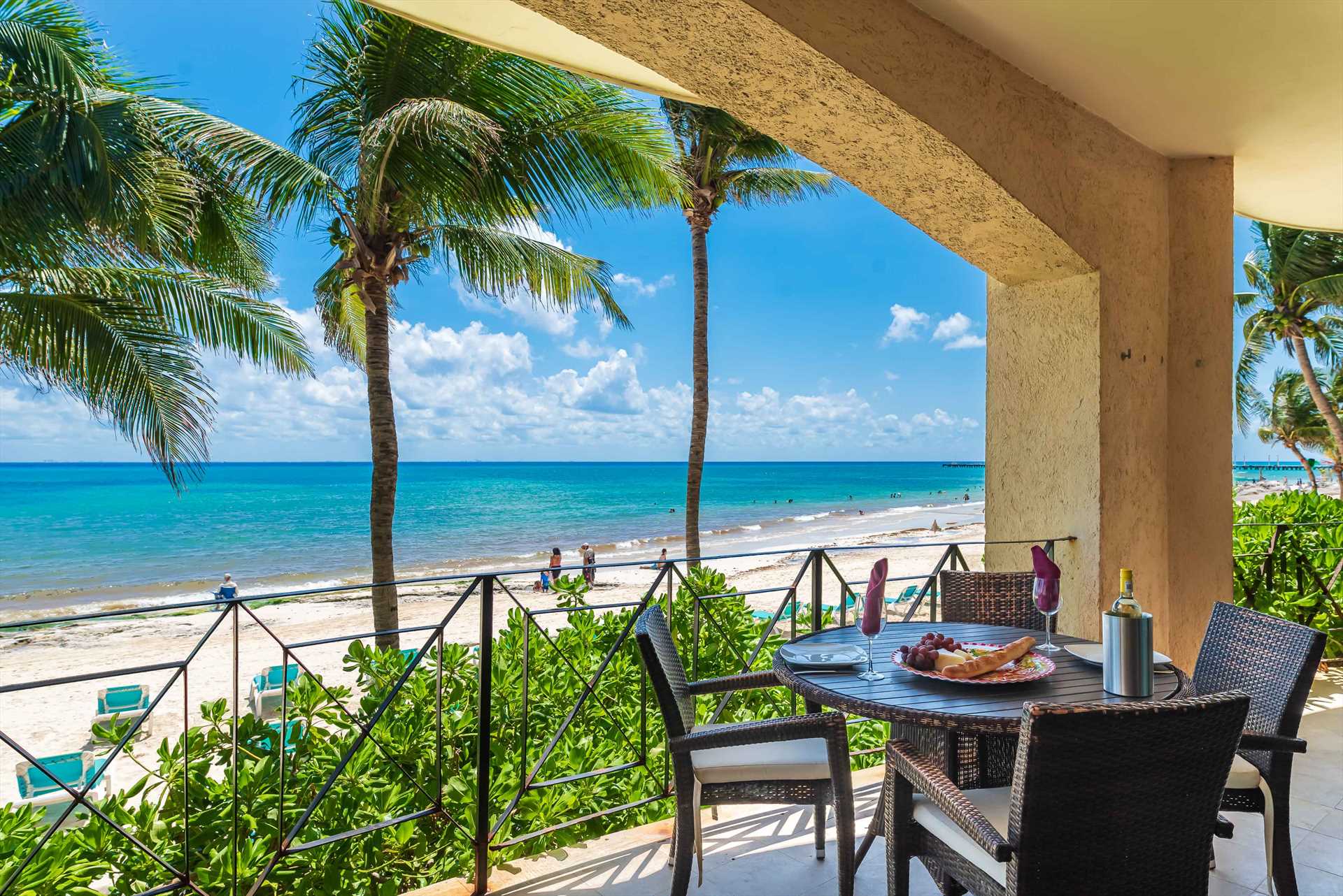 Extra large balcony to enjoy the beach 