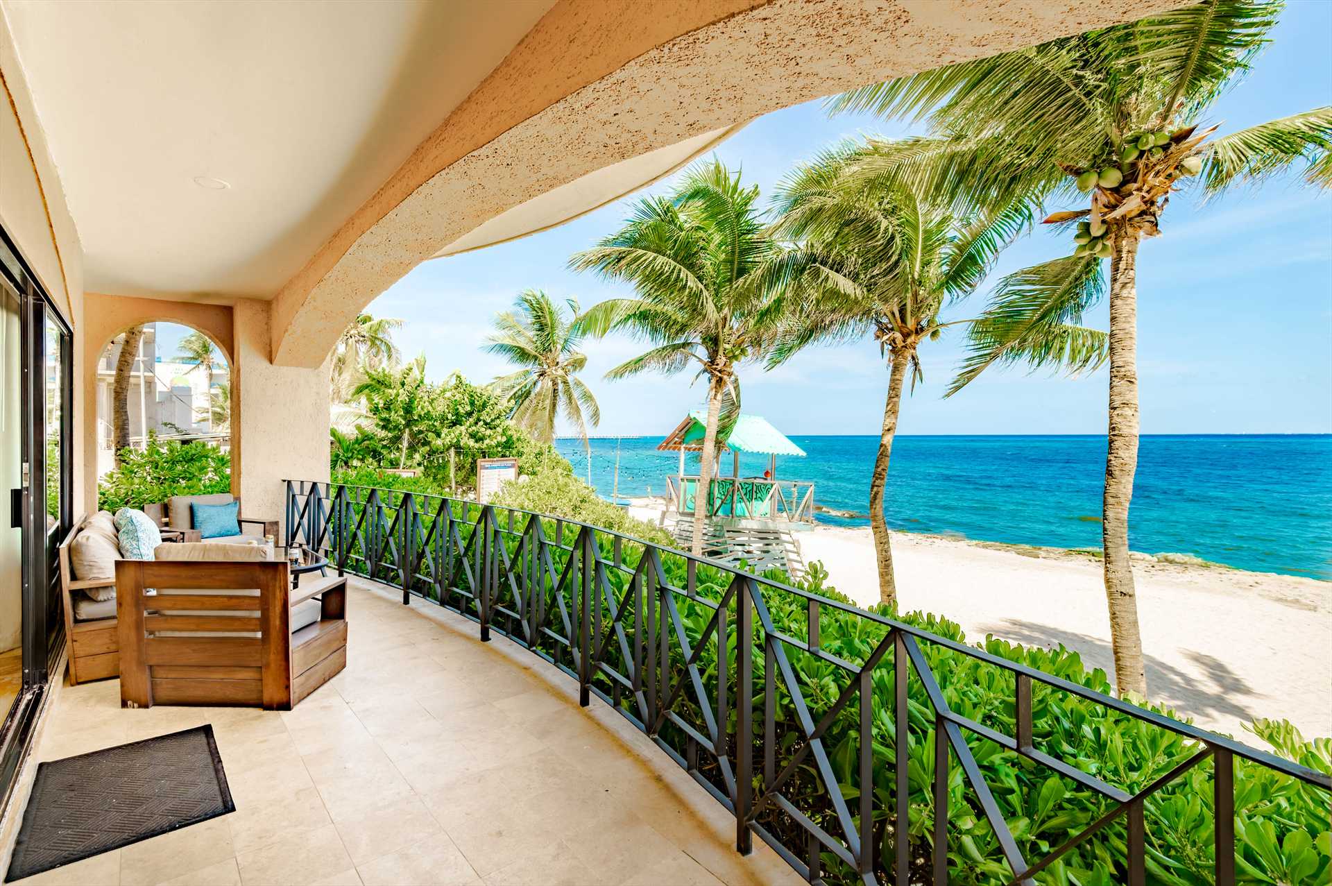 Only steps to the infinity pool 