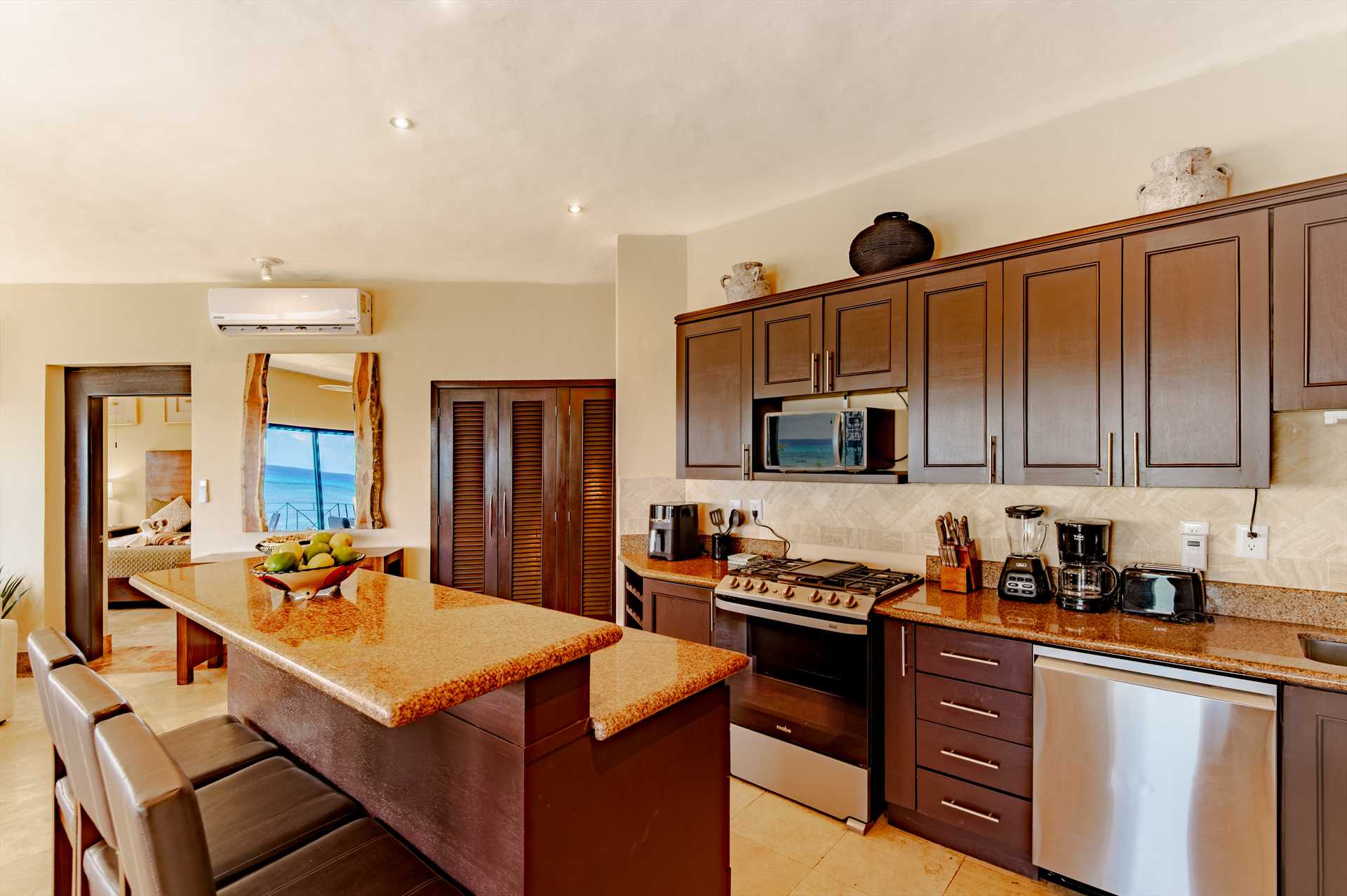 Fully Equipped Open Kitchen!