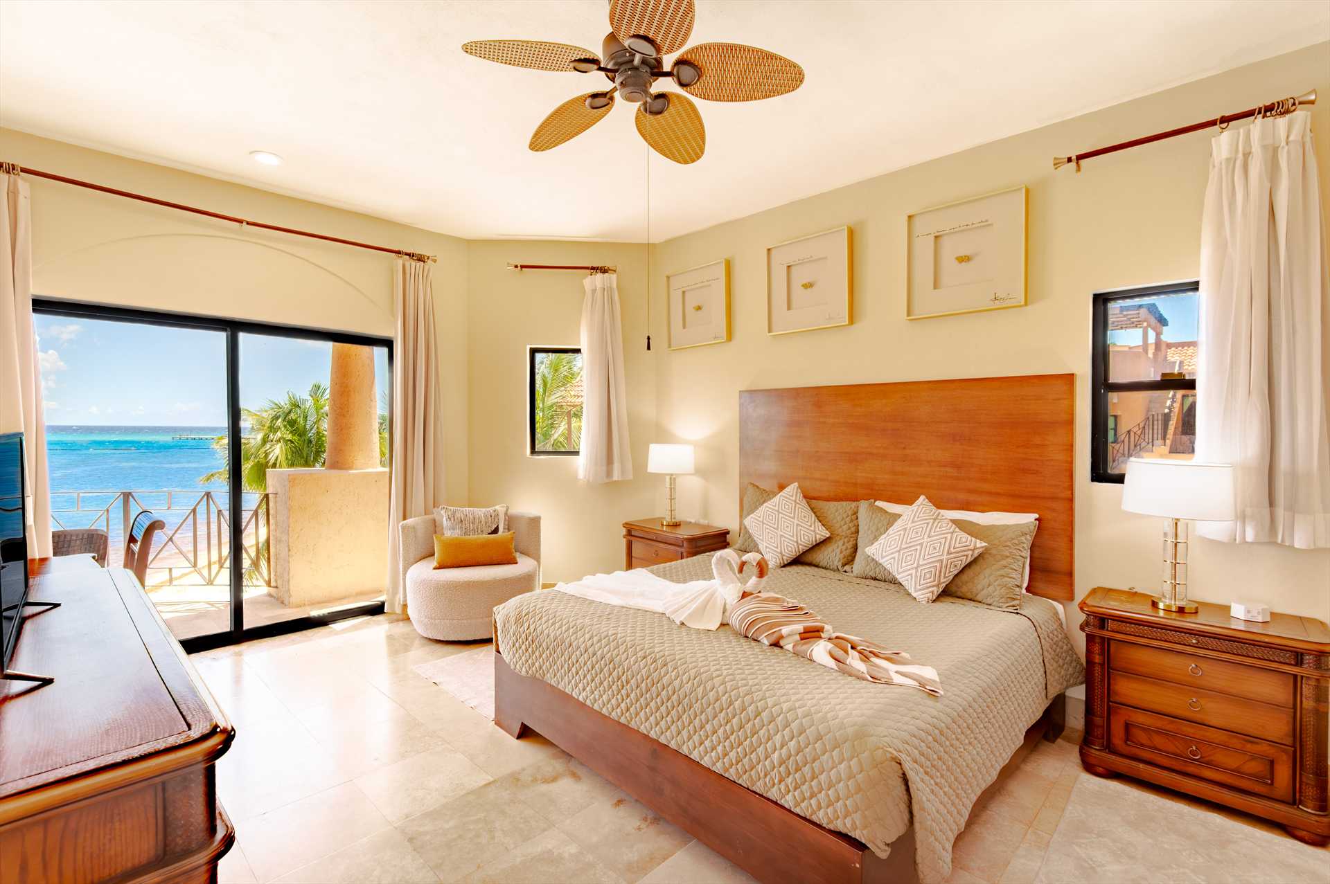 Ceiling Fans, TV, Safe 