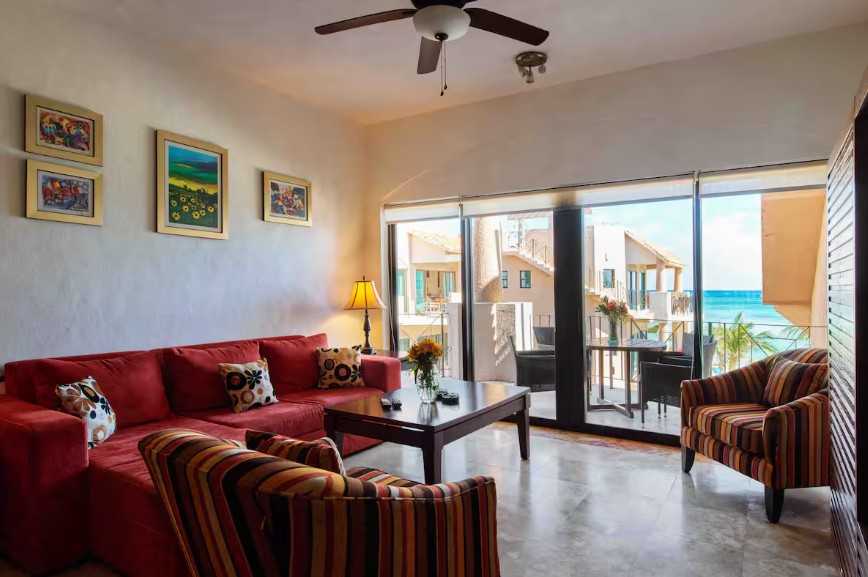 Make a snack or a full meal in this fully-equipped kitchen