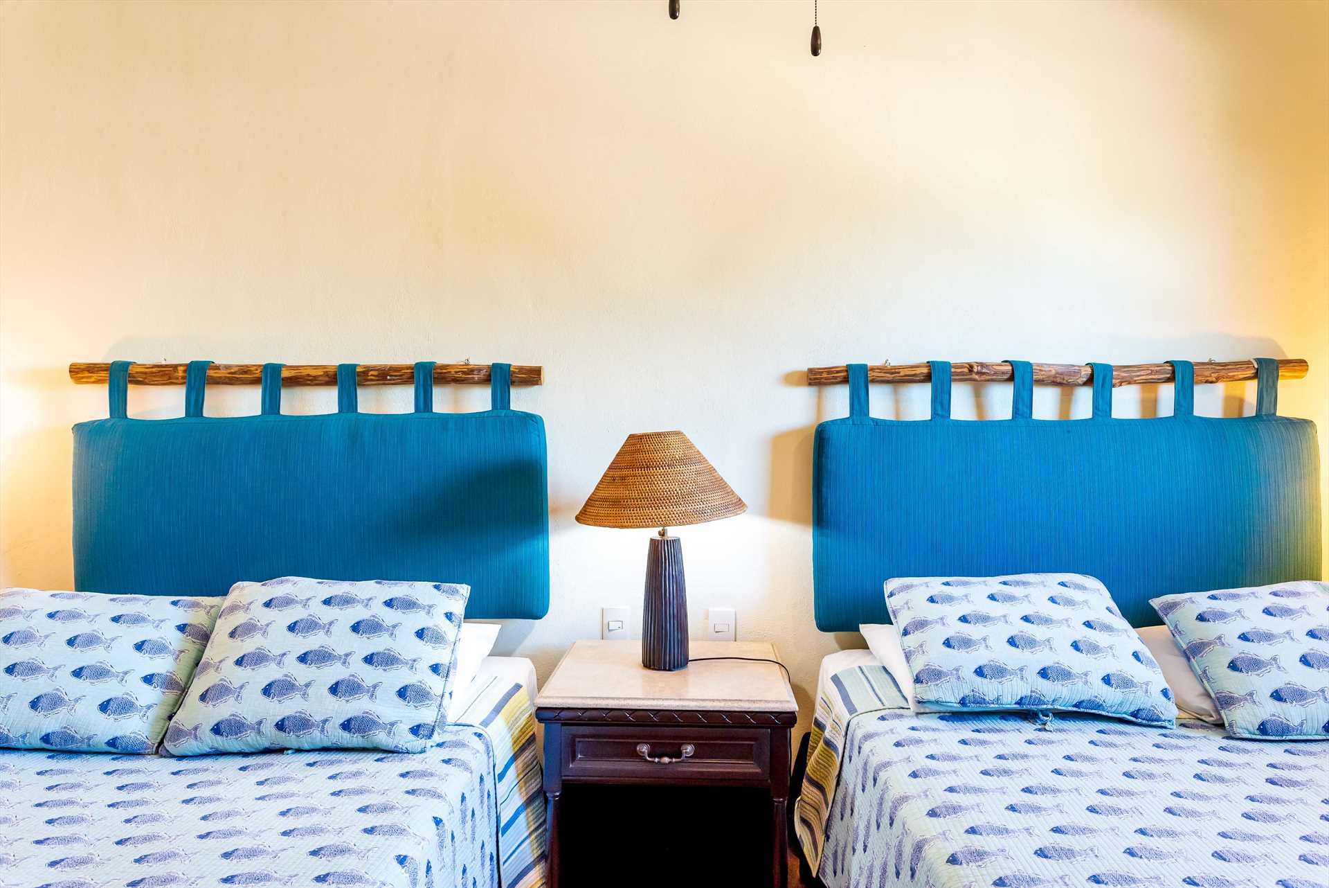 2 Queen beds